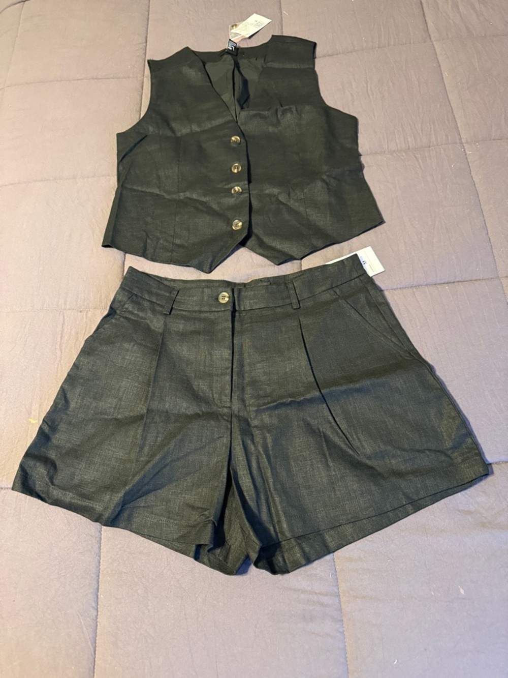NWT F21 Vest & shorts set